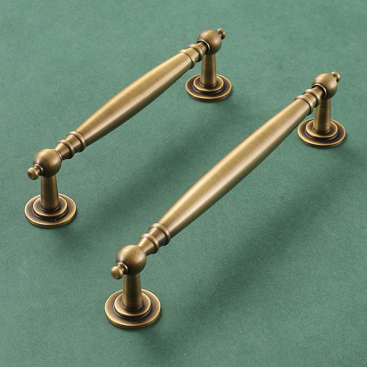 Vintage Brass Cabinet Handles – Classic Drawer Pulls for Timeless Elegance