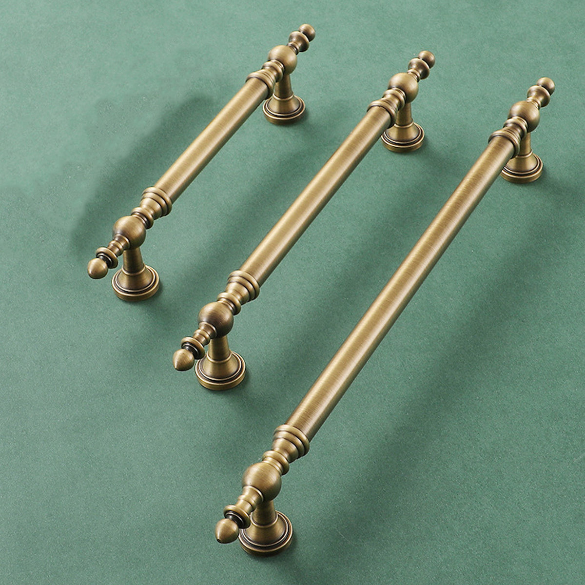 Vintage Brass Cabinet Handles – Classic Drawer Pulls for Timeless Elegance